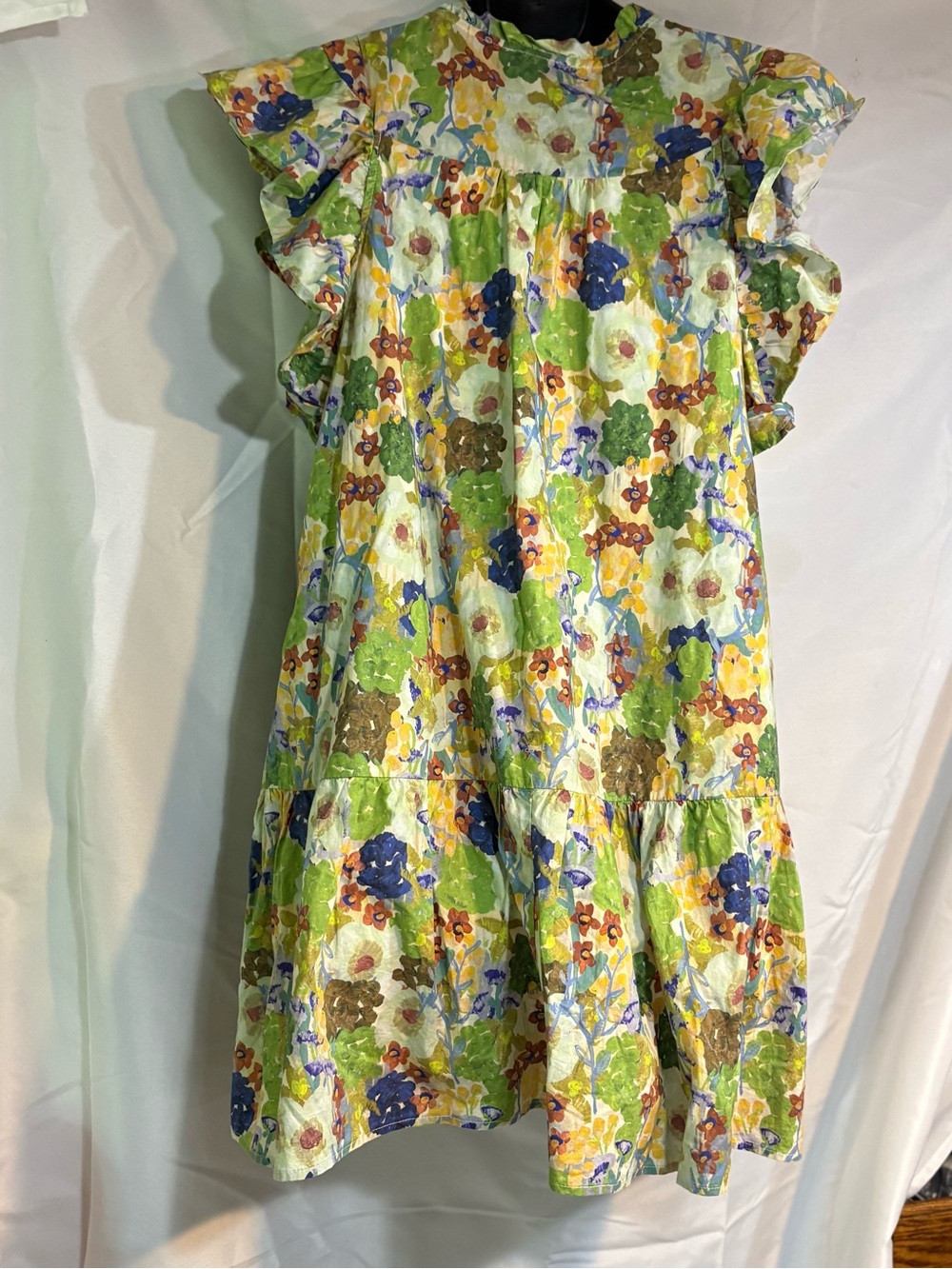 floral dress, featuring ruffle sleeves and a tiered skirt medium - Picture 2 of 15
